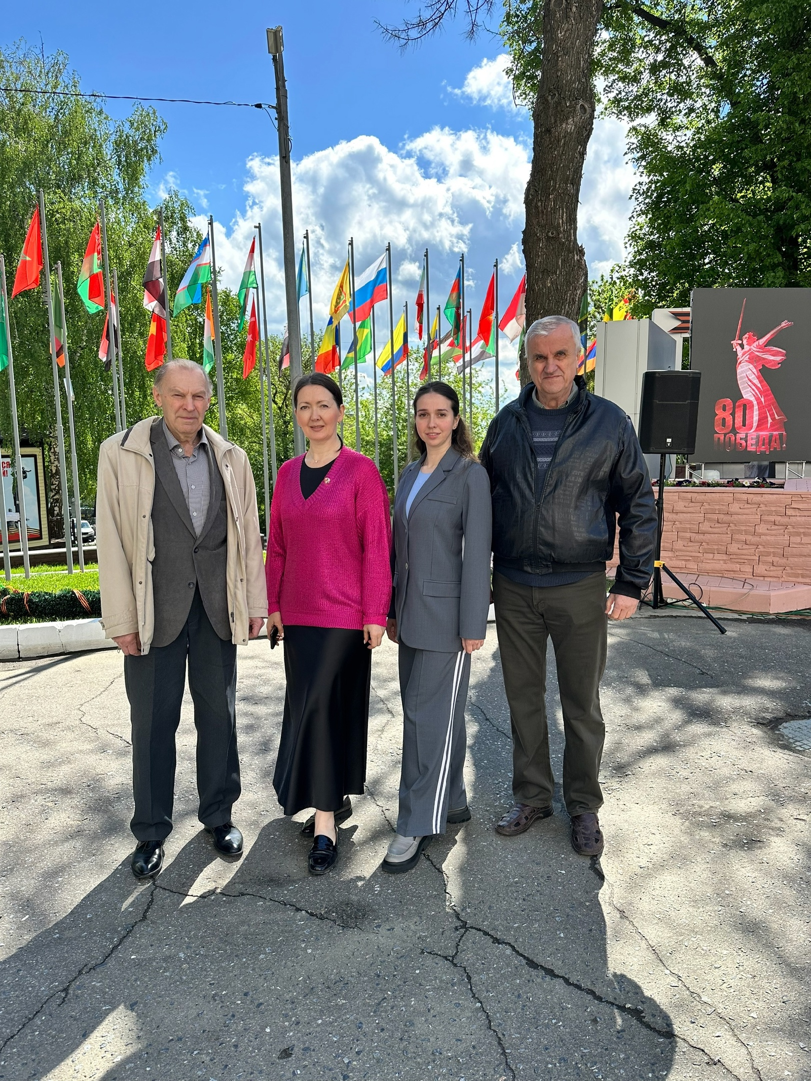 6 мая преподаватели кафедры «Цифровая экономика» приняли участие в торжественном мероприятии по открытию обновленного мемориала накануне 80-летия Великой Победы «Они сражались за Родину!»